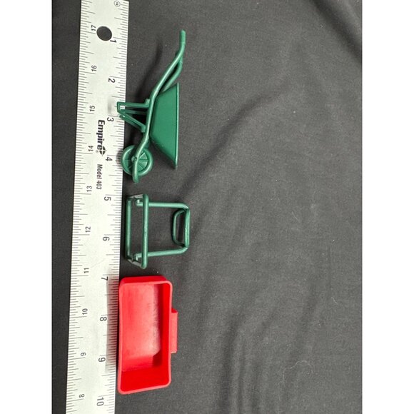 New-Ray Farm Playset Accessories 15-Piece Miniature Set Made In China - Picture 7 of 7